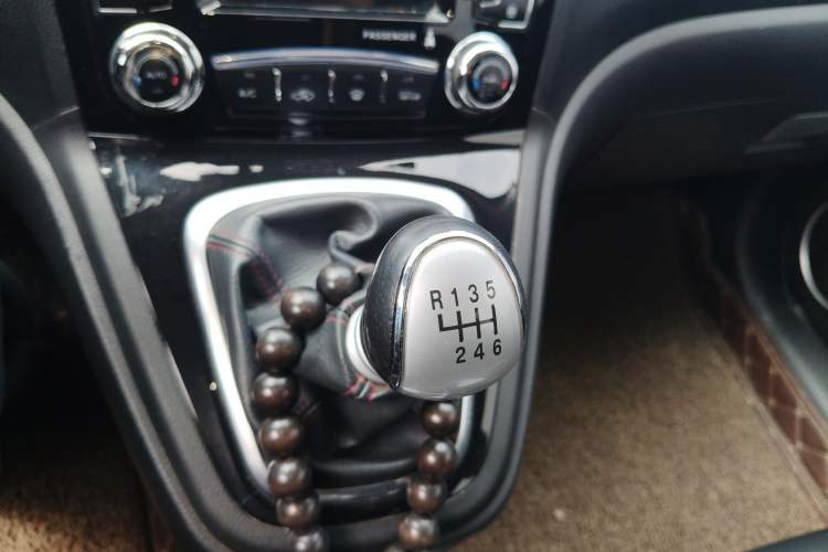 Used Haval H6 2013 Upgraded Model 1.5T Manual Two-Wheel Drive Elite Version