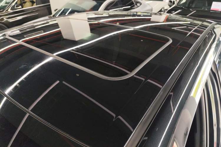 Used Toyota Avalon 2023 2.0L Premium Edition Roof