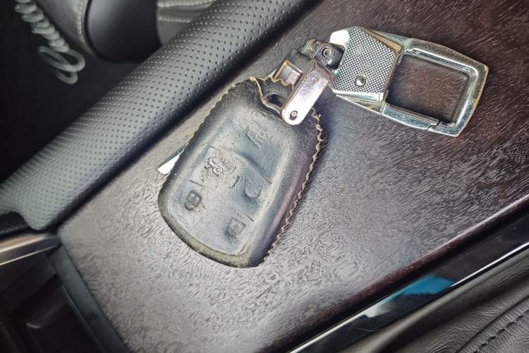 Used Cadillac XTS 2018 28T Elite Edition Vehicle Key