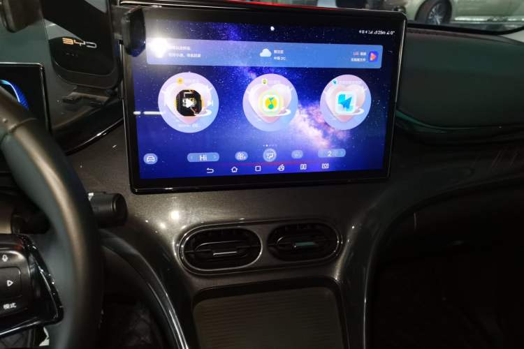 Used BYD e2 2024 Honor Edition Comfort Model Audio And AC Panel