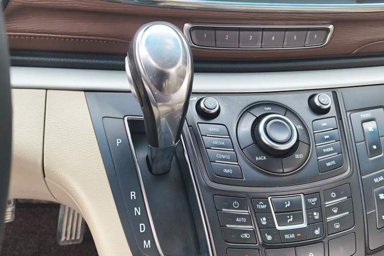 Used Buick GL8 2014 3.0L XT Luxury Business Flagship Edition
