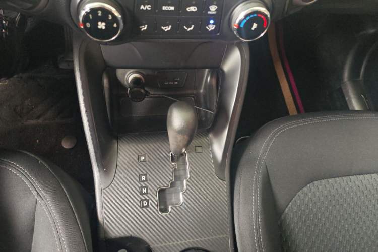 Used Hyundai ix35 2015 2.0L Automatic 2WD Comfort Edition China V Standard