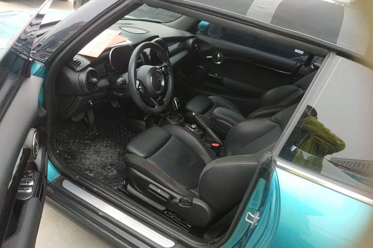 Used MINI MINI 2021 1.5T COOPER CABRIO Artist
