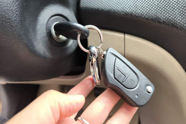 Used Hyundai Verna (older generation) 2014 1.4L Manual Fashion GS Model Vehicle Key