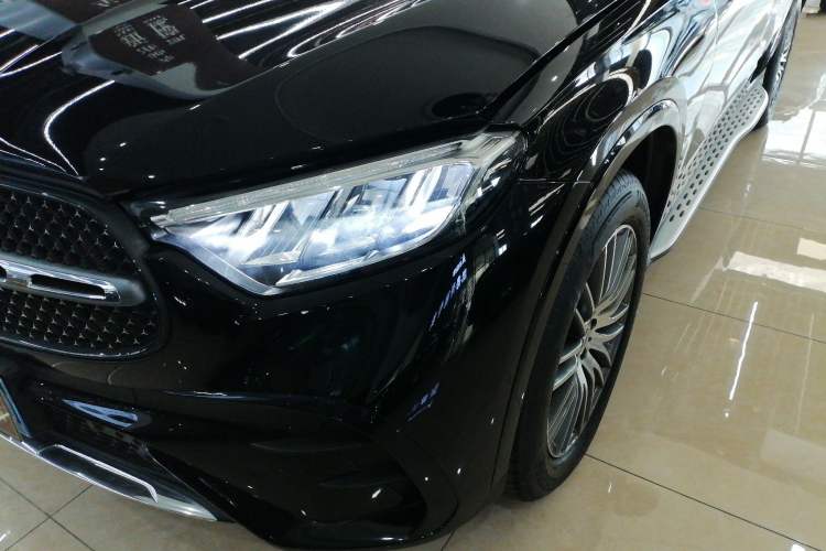 Used Mercedes-Benz GLC 2023 GLC 300 L 4MATIC Dynamic 7-Seater
