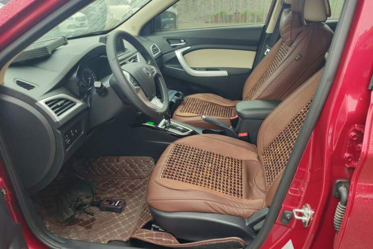 Used CHANGAN Alsvin V7 2016 1.6L Automatic Enjoyment Model China V Standard Left Front Seat