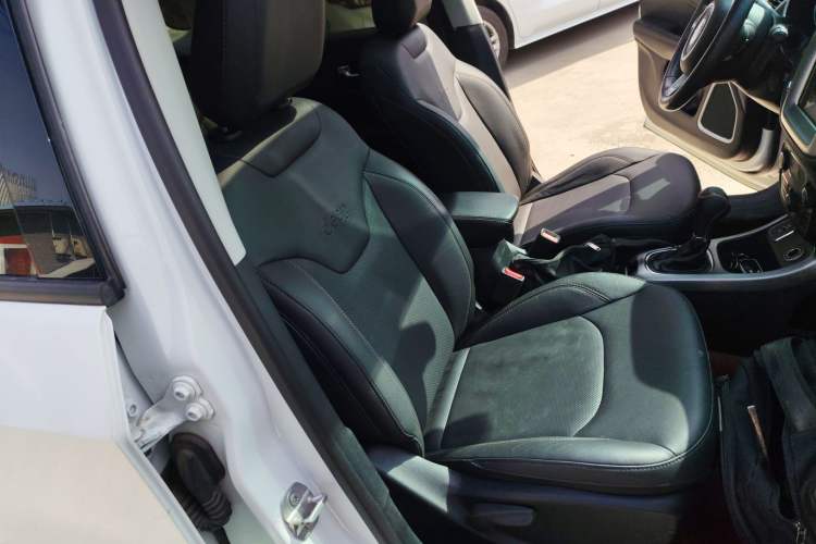 Used Jeep Compass 2017 200T Automatic Family Edition