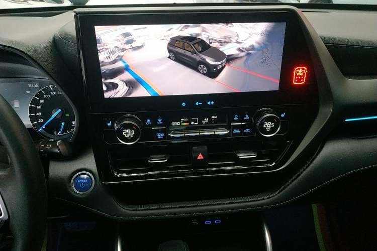 Used Toyota Highlander 2022 Dual-Engine 2.5L Four-Wheel Drive Prestige Version 7 Seats Audio And AC Panel