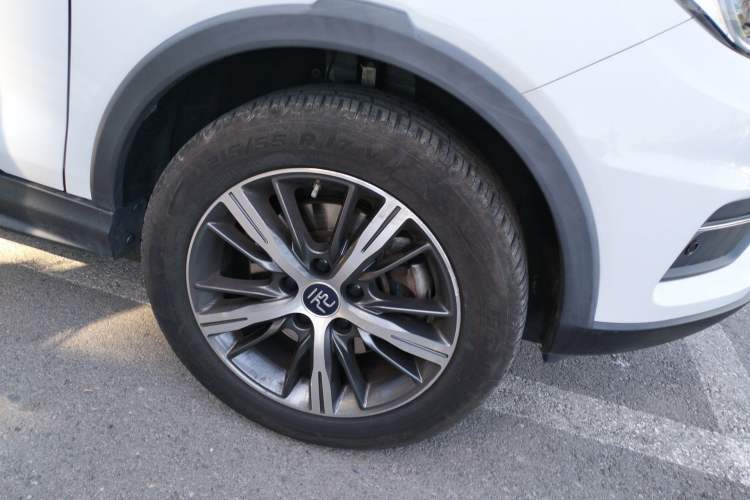 Used BYD Yuan New Energy 2019 EV535 High-Energy Leading Edition Right Front Wheel Hub