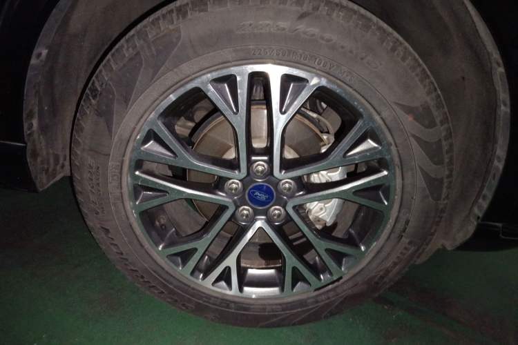 Used Ford Escape 2020 EcoBoost 245 Four-Wheel Drive Luxury Edition