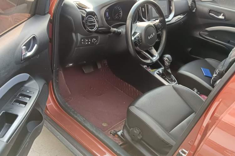 Used Kia kx1 Stonic 2021 1.4L CVT Sunroof Model Driver Seat