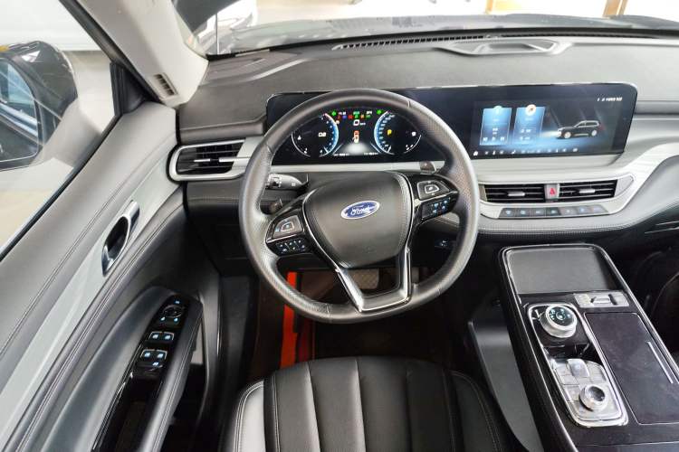 Used Ford Equator 2023 EcoBoost 225 Platinum Edition 7-Seater (2/2/3)
