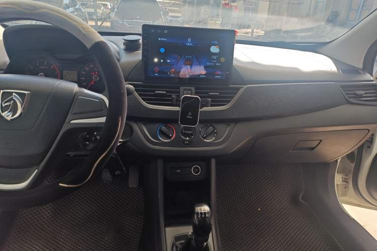 Used Baojun 310 2016 1.2L manual Comfort trim level
