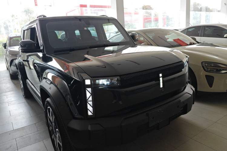 Used iCAR 03 2024 472km Four-Wheel Drive Long-Range Version Front Right 45 Deg