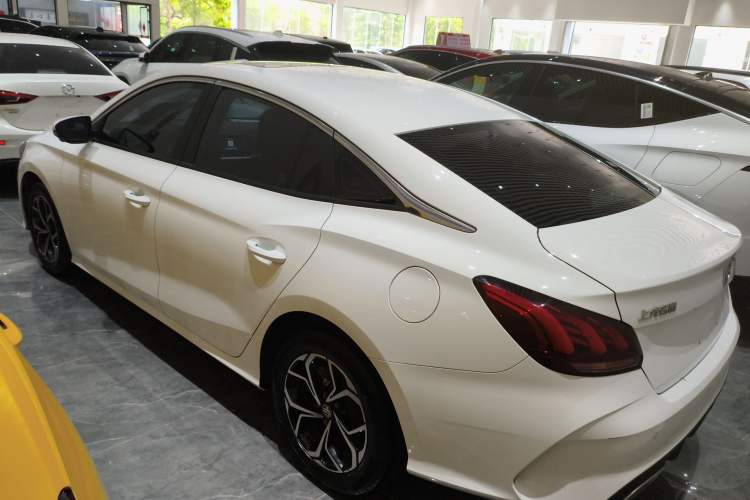 Used MG 5 2021 180 DVVT CVT Youth Luxury Edition