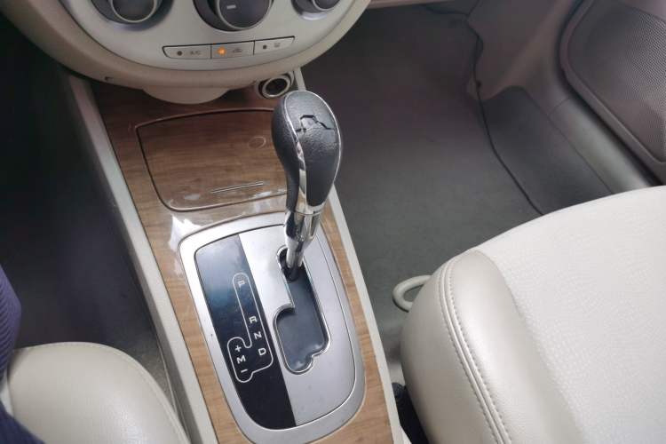 Used Buick Excelle 2015 1.5L Automatic Classic Model Gear Lever