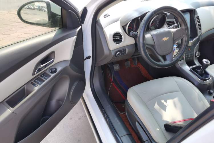 Used Chevrolet Cruze 2015 1.5L Classic SE MT