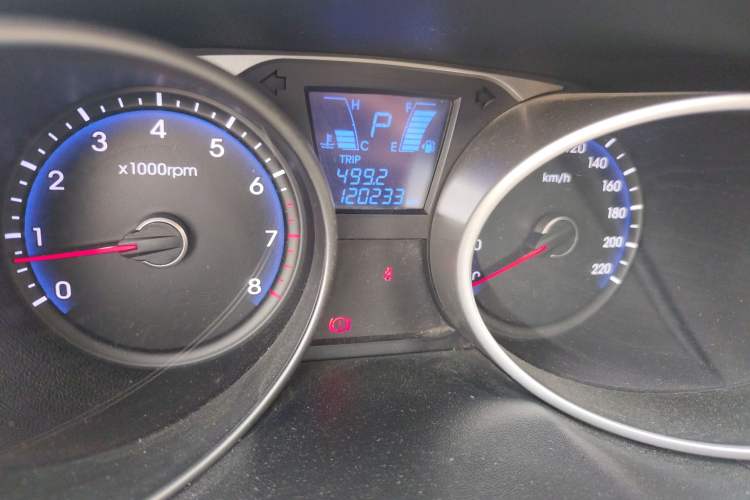 Used Hyundai ix35 2013 2.0L Automatic Two-Wheel Drive Smart GLS China IV Standard