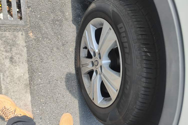 Used Bestune X80 2015 2.0L automatic comfort version