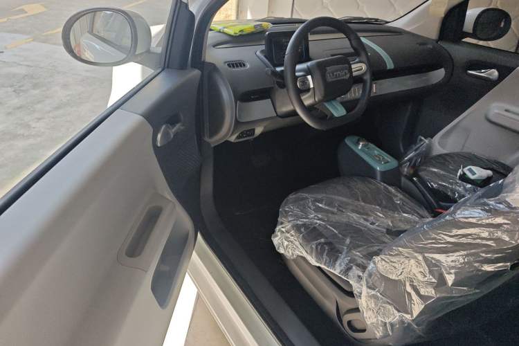 Used Changan Lumin 2025 205km Refreshing Edition
