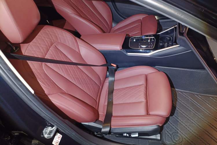 Used BMW i3 2022 eDrive 35 L
