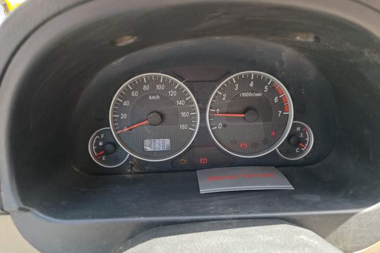 Used Dongfeng Xiaokang C37 2012 1.4L Standard Edition DK13-06
