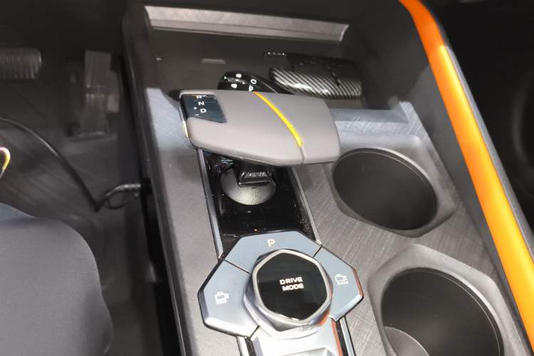 Used Changan UNI-V iDD 2023 ZhiDian iDD 1.5T 113km ZhiKu Model
