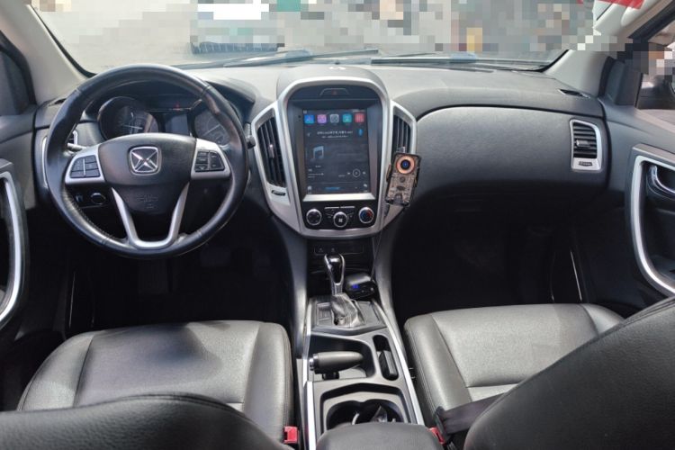 Used JMC Yusheng S350 2013 2.4T Automatic 4x4 Diesel Ultra-Luxury 5-Seater Center Console