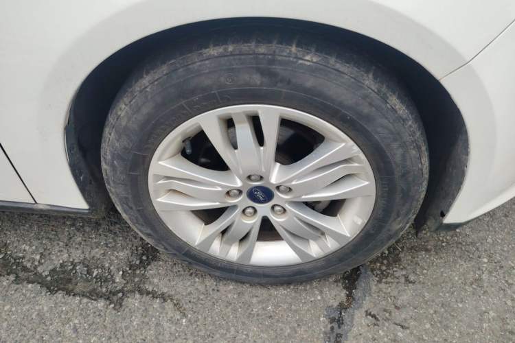 Used Ford Focus 2012 Hatchback 1.6L Manual Comfort Model
