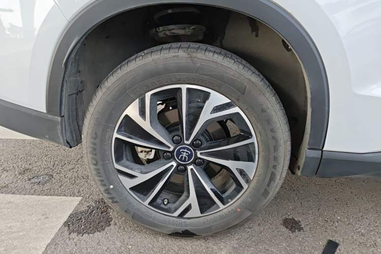 Used BYD Song Pro New Energy 2025 Second-Generation DM-i 75KM Leading Edition Right Rear Wheel Hub