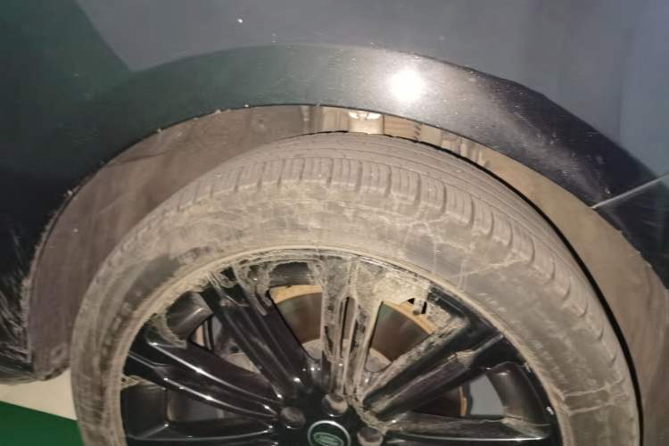 Used Land Rover Range  Right Front Wheel Hub