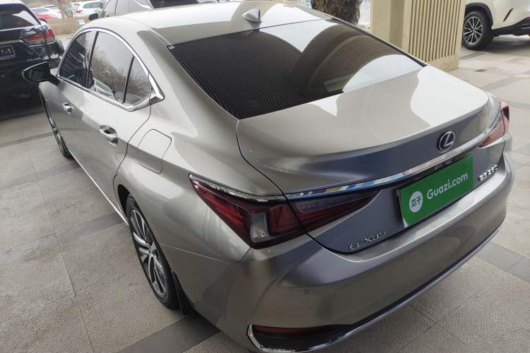Used Lexus ES 2018 260 Excellence Edition China V Standard