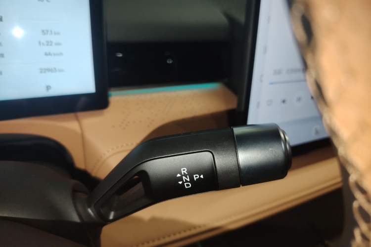 Used Geely Galaxy Galaxy 8 2025 130km EM-P Exploration Edition
