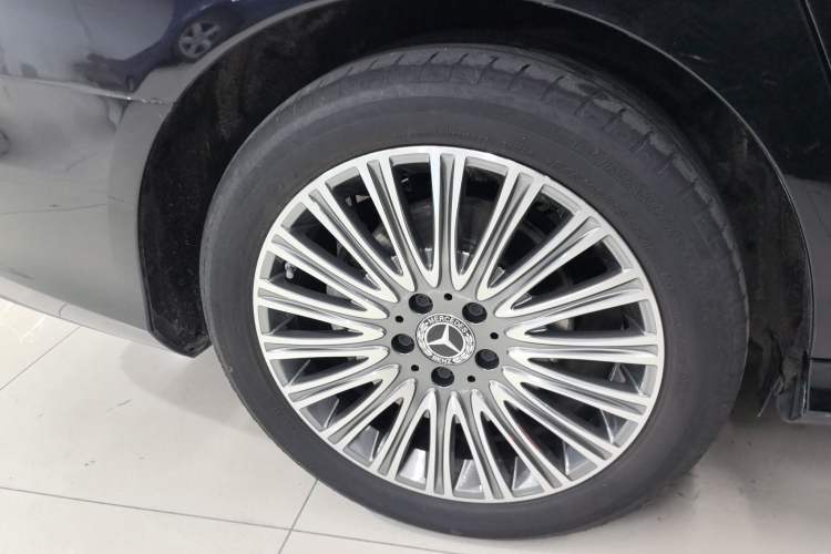 Used Mercedes-Benz E-Class 2023 E 300 L Sporty and Stylish Model
