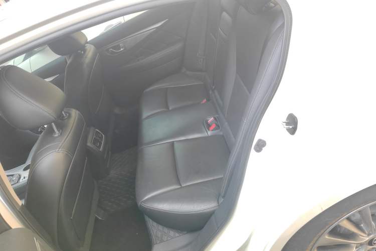 Used Infiniti Q50L 2018 2.0T Enjoyment Version China VI Standard