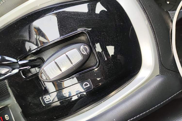 Used Nissan X-Trail 2019 2.0L CVT Smart Connect Comfort Edition 2WD
