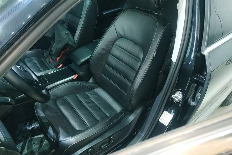 Used Volkswagen Passat 2017 330TSI DSG Luxury Edition
