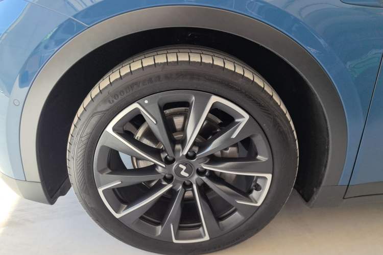 Used ONVO L60 2024 60 kWh Rear-Drive Version
