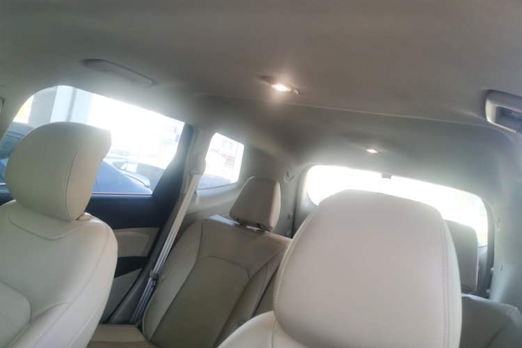 Used Ford Edge 2016 EcoBoost 245 Two-Wheel-Drive Titanium 5-Seater
