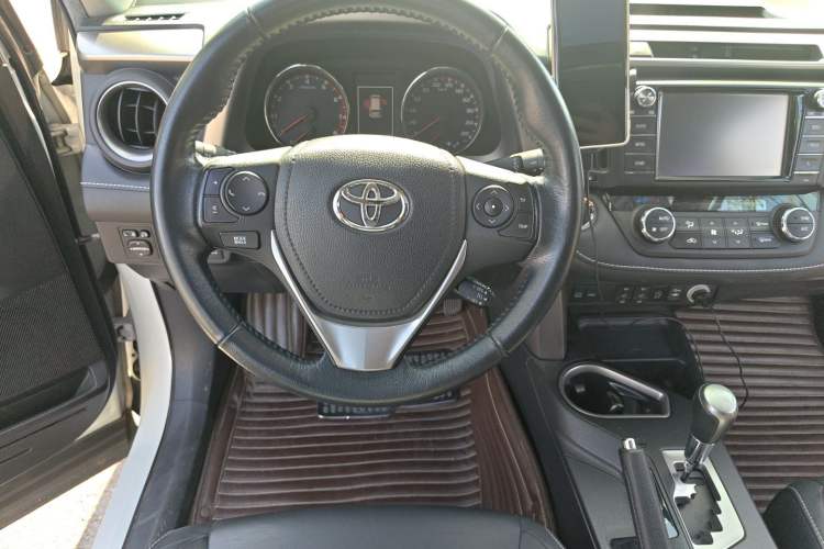 Used Toyota RAV4 2016 2.0L CVT Two-Wheel Drive Smart Edition China V Standard