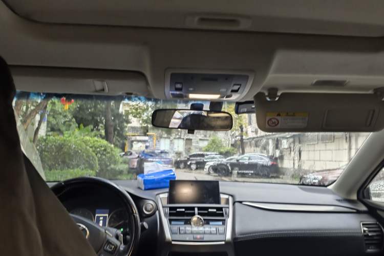 Used Lexus NX 2015 200T All-Wheel-Drive Fēngshàng Edition Headliner