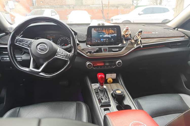 Used Nissan Teana 2021 2.0L XL Comfort Edition Center Console