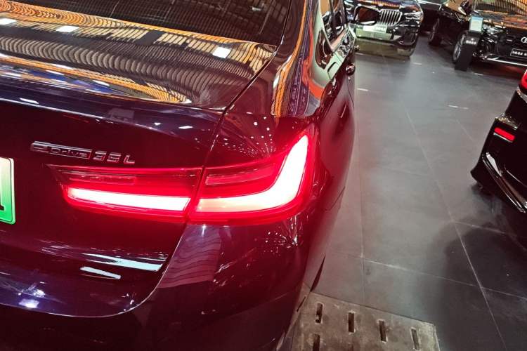 Used BMW i3 2022 eDrive 35 L Right Rear Taillight