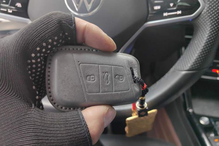 Used Volkswagen Passat 2022 330TSI Luxury Edition Vehicle Key