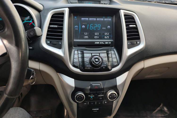 Used Changan Eado 2013 1.6L Manual Luxury Model China V Standard