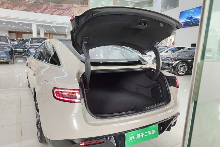 Used Hima Luxeed S7 2025 785 km Ultra Trunk