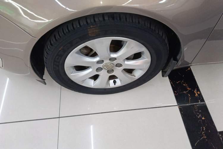 Used Buick Regal 2015 1.6T Elite Tech Model Left Front Wheel Hub