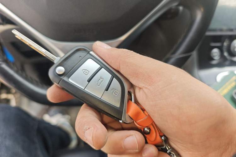 Used Peugeot 3008 2015 1.6THP Automatic Trend Edition Vehicle Key