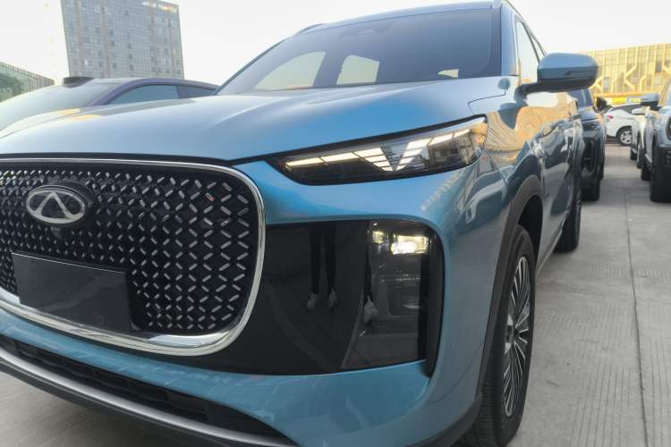 Used Chery Tiggo 8 PLUS C-DM 2025 1.5T 116 km Prestige Version 5 Seats
