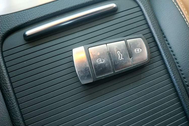 Used Volkswagen FAW-Volkswagen CC 2016 1.8TSI Luxury Model
